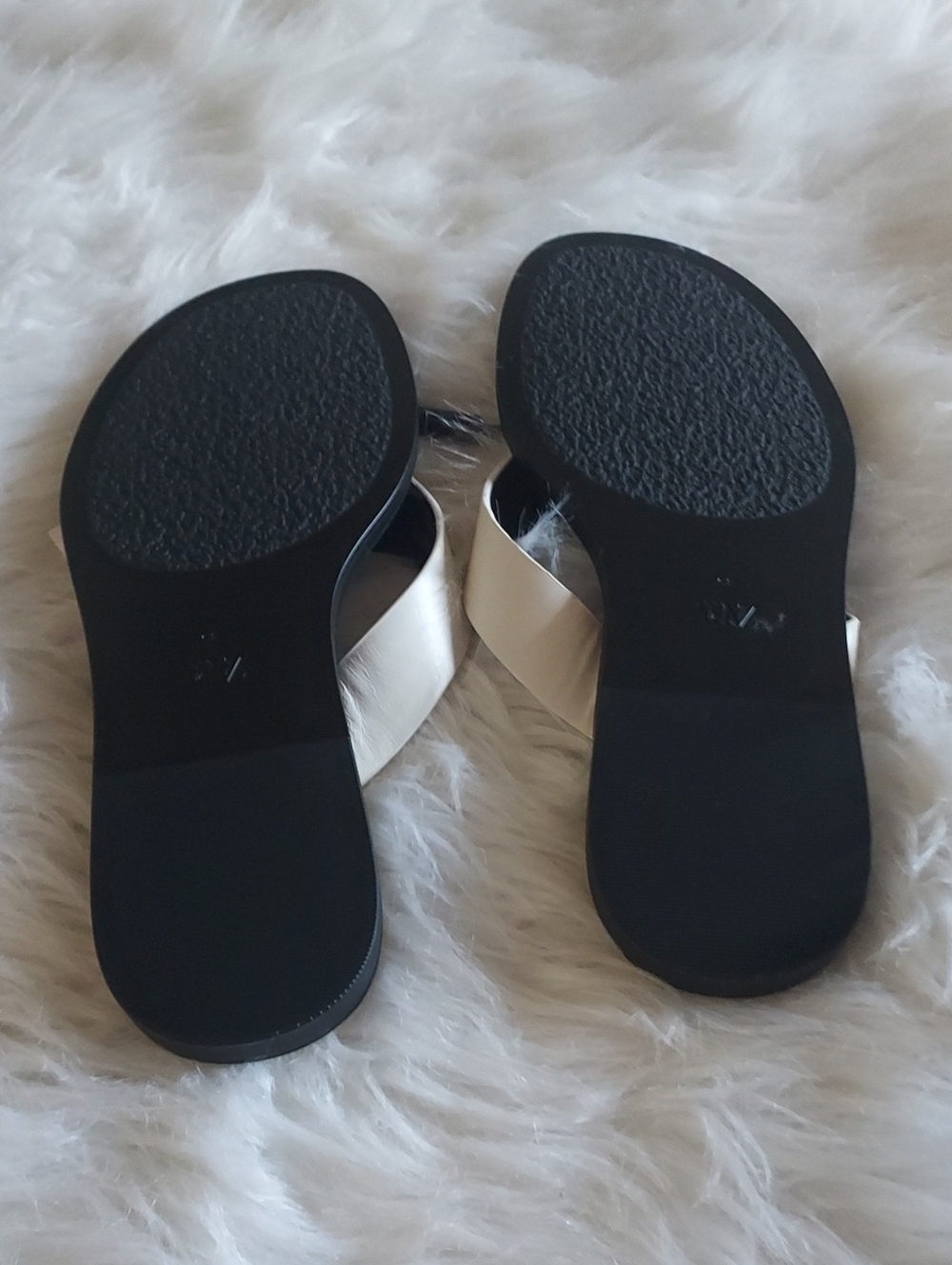 Zara Leather White Thong Sandals with Black Sole - Picture 11 of 12